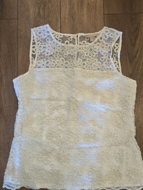 Banana Republic White Floral Eyelet Sleeveless Blouse